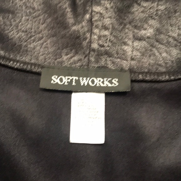 Faux leather jacket - Picture 4 of 4